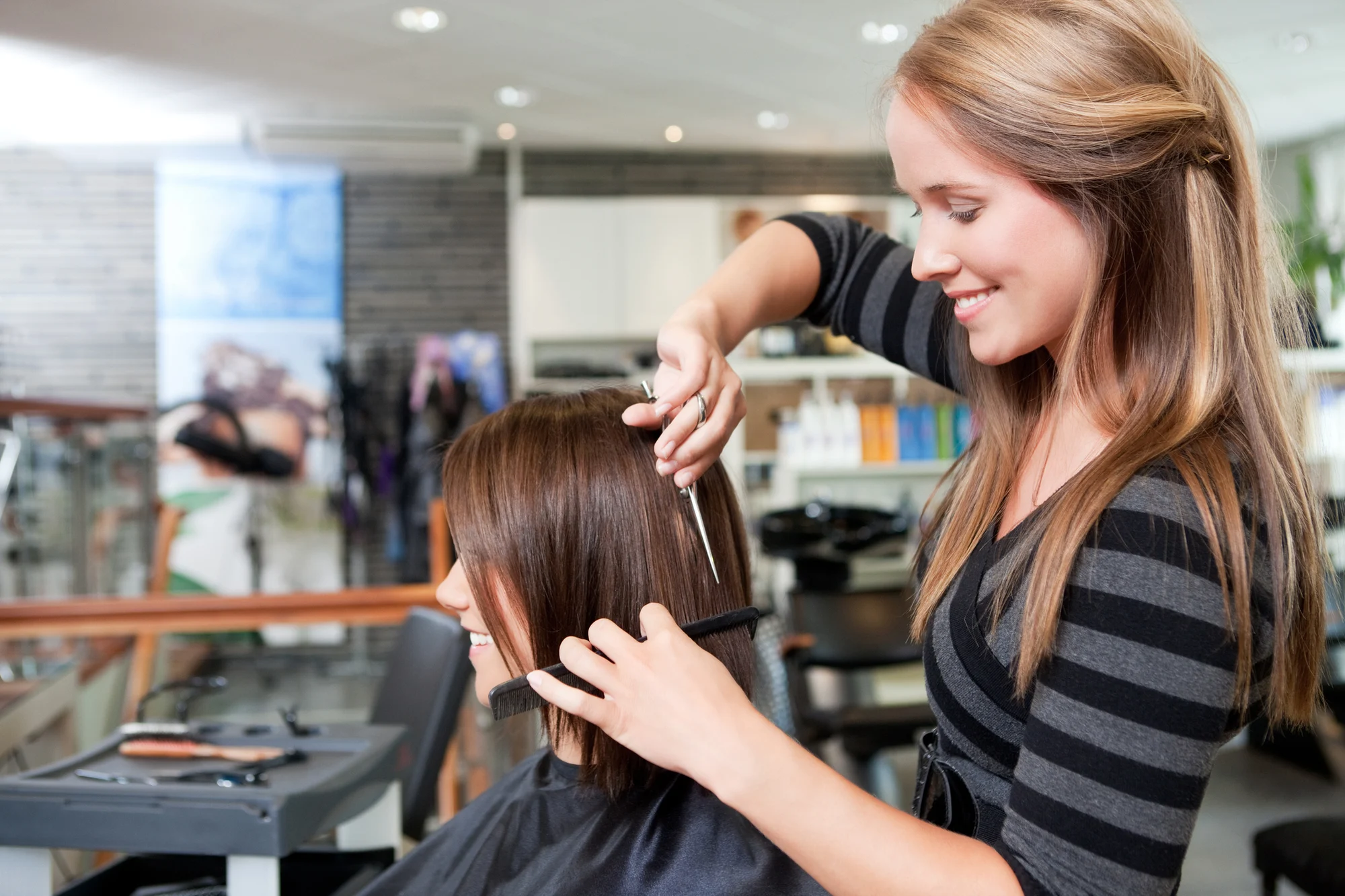 Finding a Hairdresser Specialised in Curly Hair