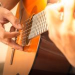 Meister der Saiten: Ein Blick auf den Gitarrenlehrer in Essen