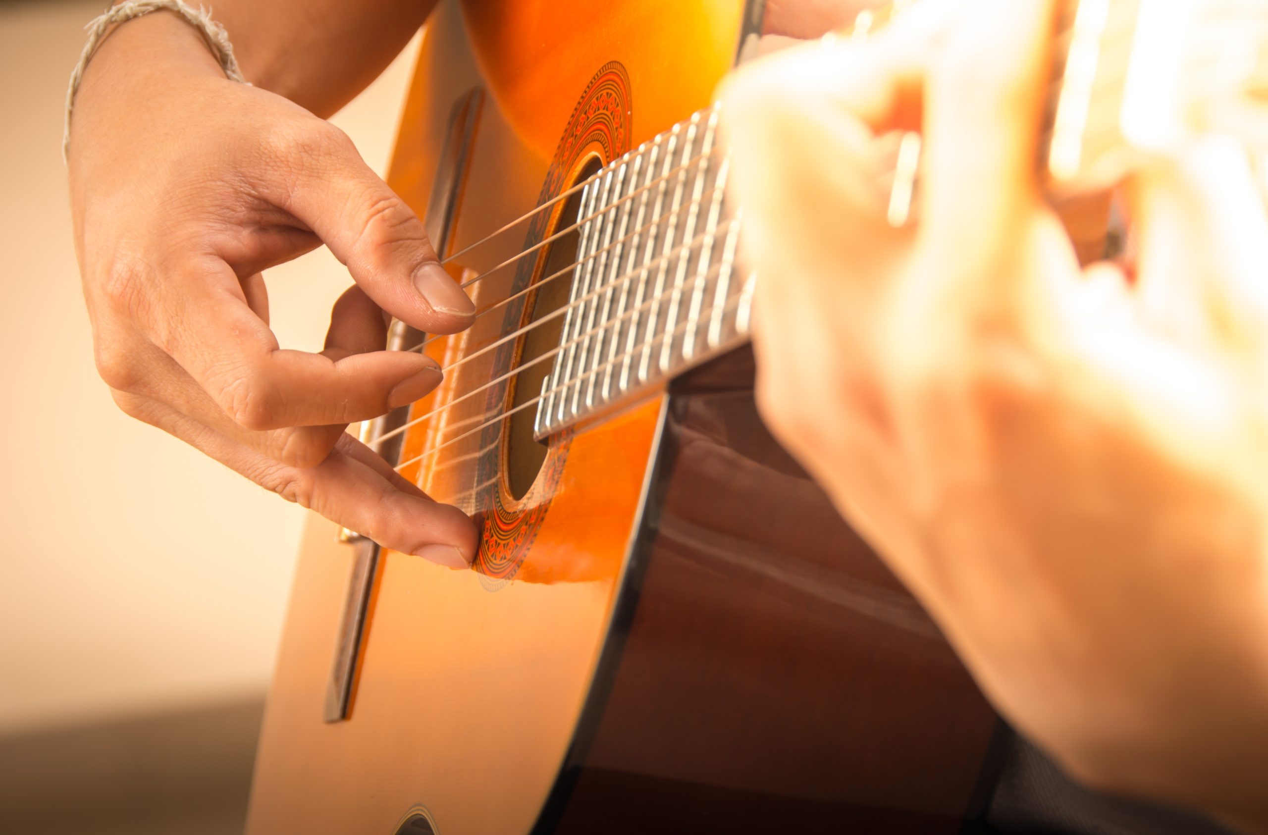 Meister der Saiten: Ein Blick auf den Gitarrenlehrer in Essen