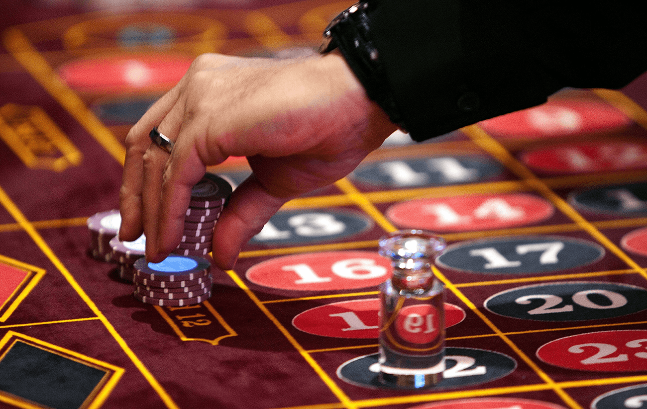 The Glittering World of Casinos: Where Luck Meets Luxury