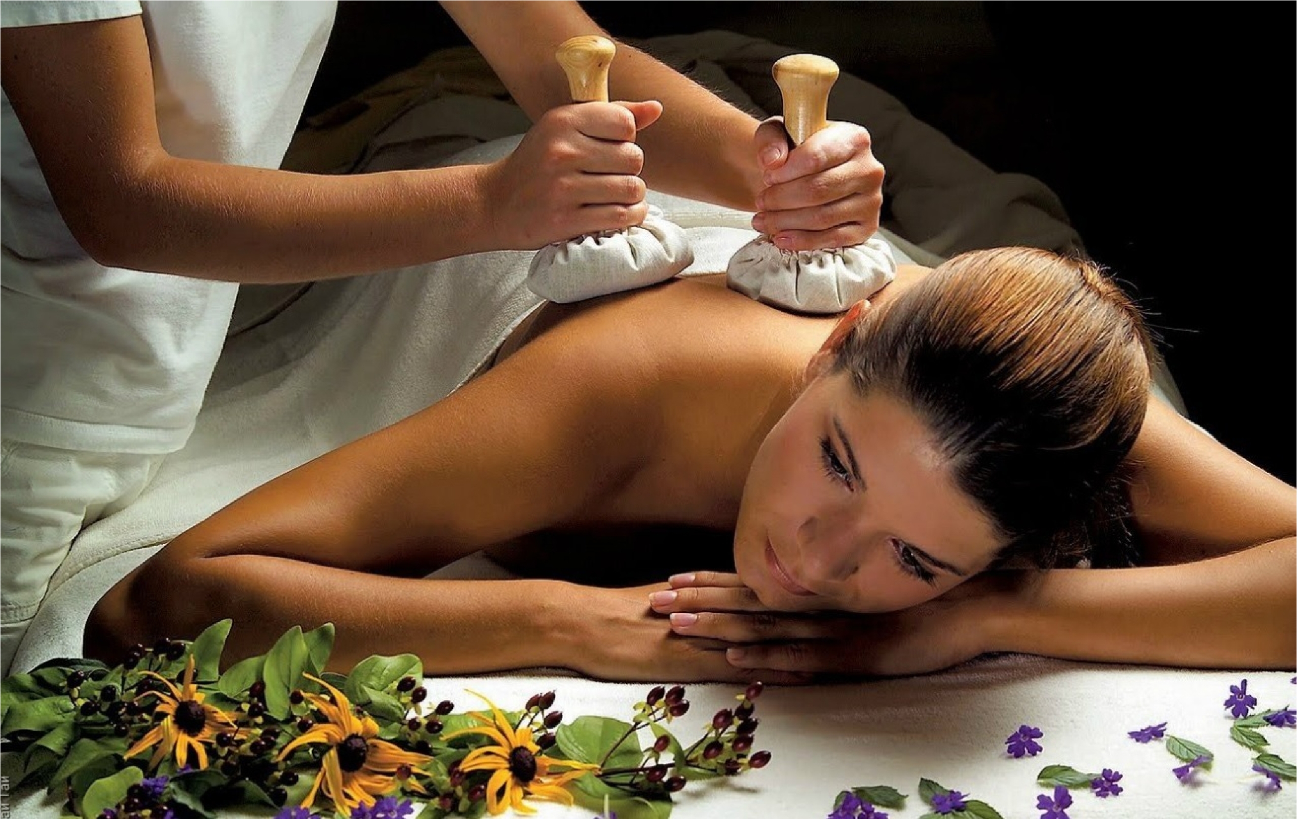 Rejuvenate on the Go: The Benefits of a Business Trip Massage